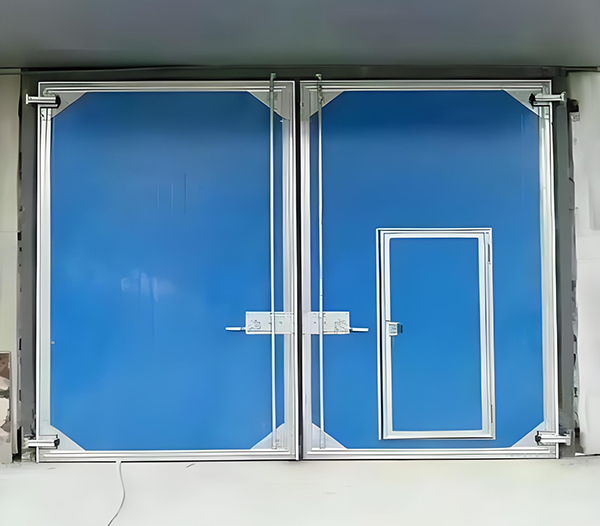 天山工业平开门