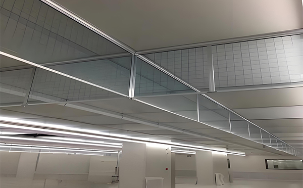 天山玻璃挡烟垂壁