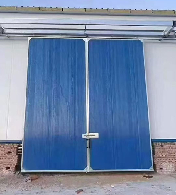 天山工业门在大型仓储物流通道中的应用实例