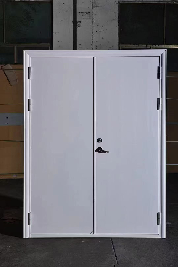 酒店项目完成公共区域天山防火门布设